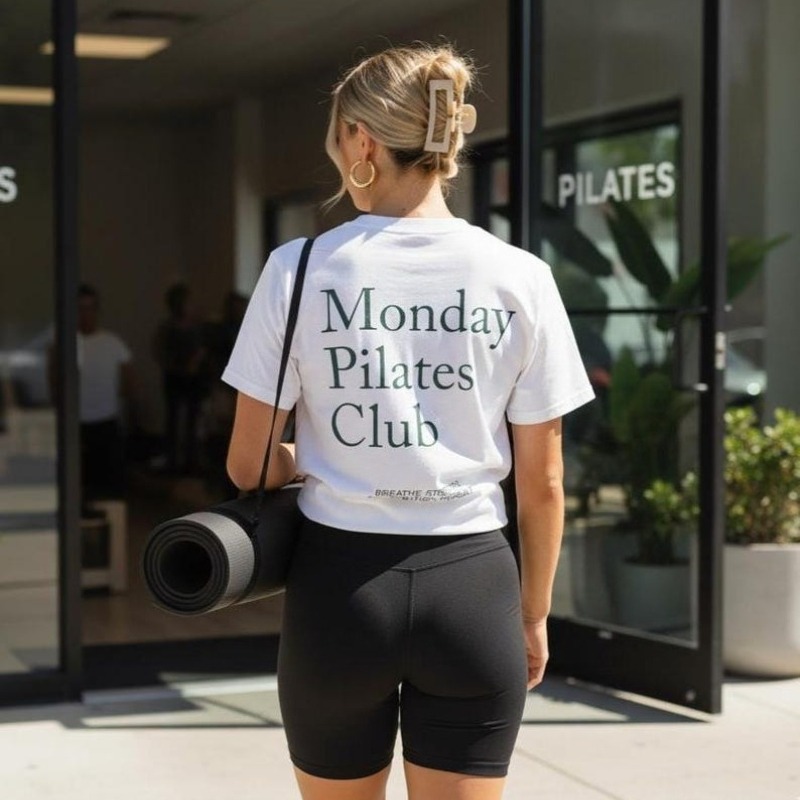 Pilates Yoga Wellness - ピラティス用シャツ マンデー ピラティス クラブ ヨガ用Tシャツ ウェルネス